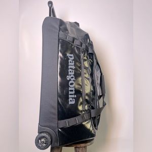 Patagonia Black Hole Wheeled Duffel 70L Color: Black